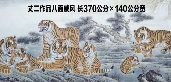 青年女画家杨光工笔画家杨光丈二作品八面威风 长370公分×140公分宽4.jpg