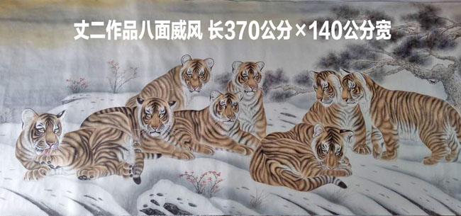 青年女画家杨光工笔画家杨光丈二作品八面威风 长370公分×140公分宽3.jpg